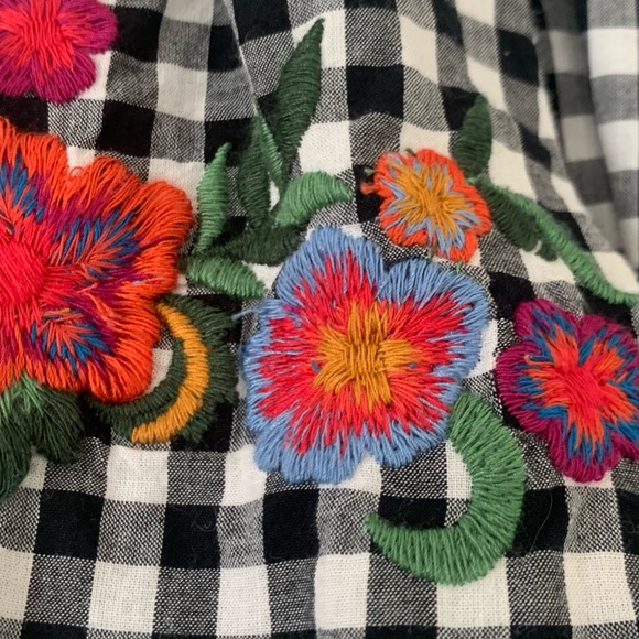 Off/on the shoulder check dress - Picture 8 of 10